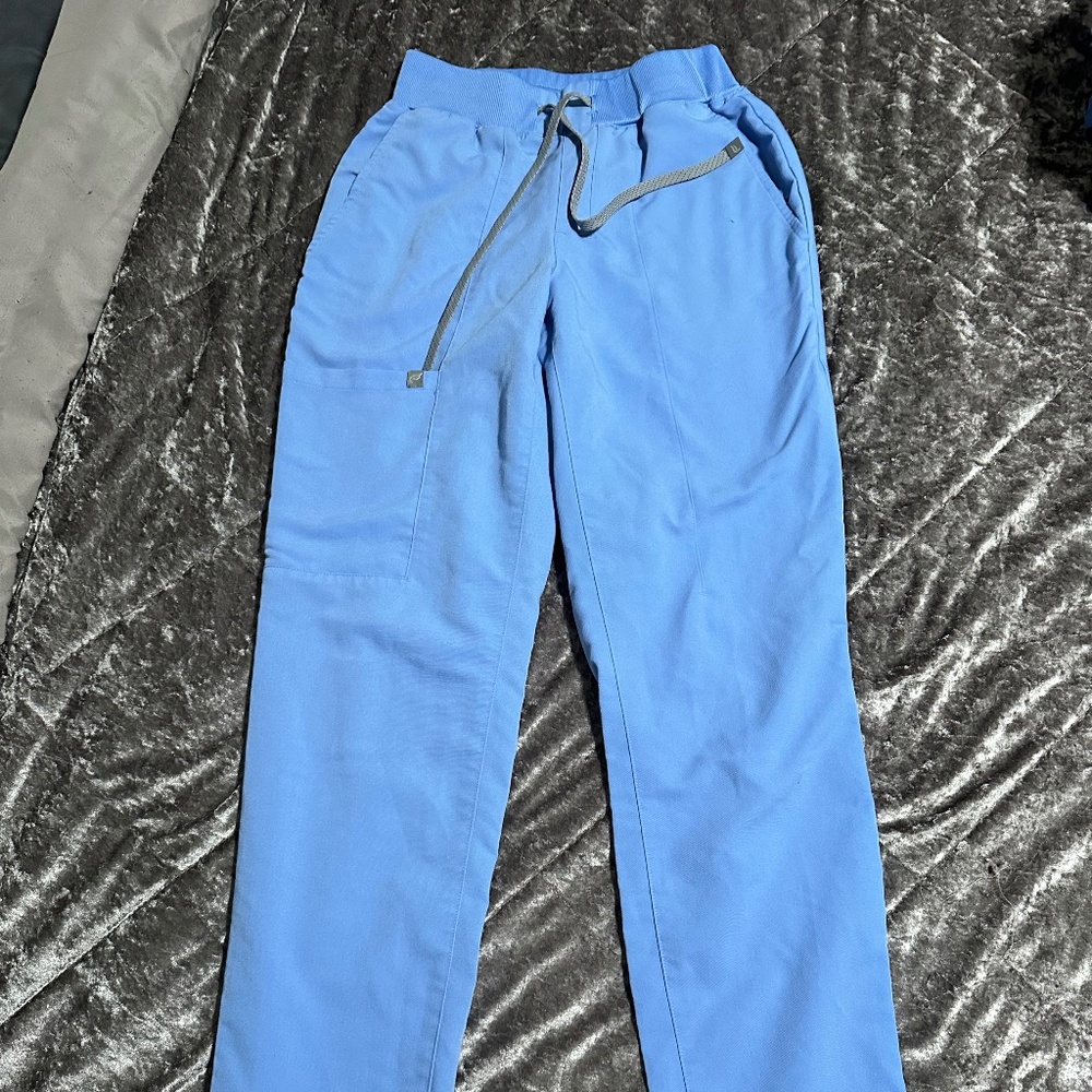 Fabletics Scrub Pant - image 1